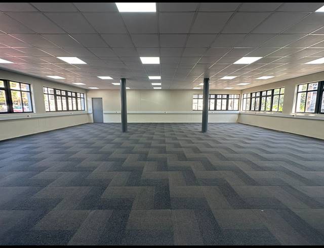 161M² OFFICE TO LET IN WESTVILLE
